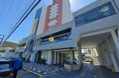 Apartamento mobiliado 1 suíte + 1 dormitório. Bairro Centro