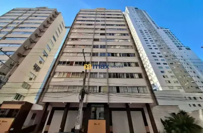Locação: Apartamento mobiliado 2 quartos + 1 suíte. Quadra Mar. Balneário Camboriú;