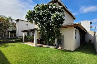 Casa duplex solta 4/4, 1 suíte em condomínio fechado no centro de lauro de freitas-ba