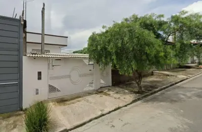 Casa com 3 quartos à venda no jardim horto do ipê, itaquaquecetuba  por r$ 650.000