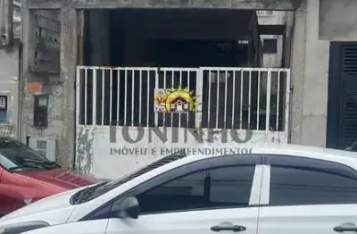 Casa à venda na Vila Vermont, Itaquaquecetuba  por R$ 265.000