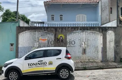 Casa com 3 quartos à venda na Vila Maria Augusta, Itaquaquecetuba  por R$ 753.000