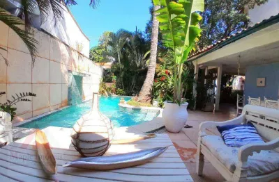 Casa duplex à venda em itaipu, niterói – 3 quartos, suíte, piscina e área verde a 5 minutos de itacoatiara