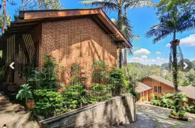 Linda chácara a venda próximo da represa guarapiranga, ótima localização