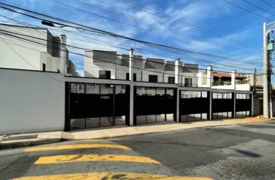 Casa com 2 quartos à venda na Rua Clemente Cunha Ferreira, 629, Vila Perracini, Poá