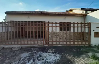 Casa com 3 quartos à venda na antônio ferreira magalhães, 26, parque jatibaia (sousas), campinas, 168 m2 por r$ 830.000