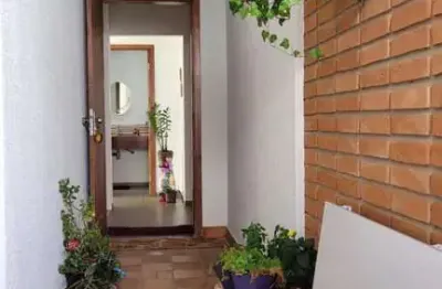 Casa com 3 quartos à venda na doutor rubens marcondes, 129, saúde, mogi mirim, 262 m2 por r$ 710.000