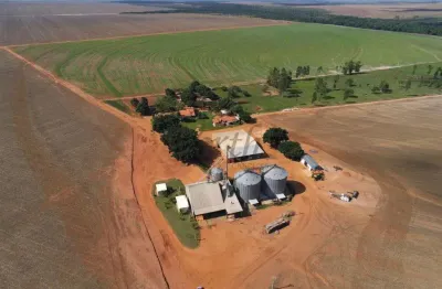 Fazenda à venda na rua passo fundo 135, 1000, centro, santo antônio do leste, 1215 m2 por r$ 148.000.000