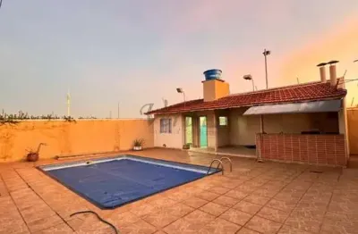 Casa com 3 quartos à venda na pedro simoso, 77, saúde, mogi mirim, 464 m2 por r$ 580.000
