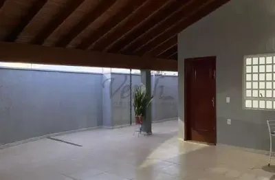 Casa com 3 quartos à venda na wanderley luiz da cunha, 100, parque dos eucalíptos, mogi guaçu, 202 m2 por r$ 465.000