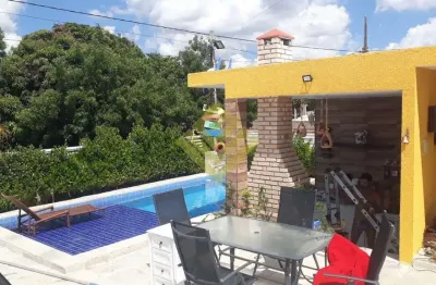 Casa em condomínio fechado com 4 quartos para alugar no centro