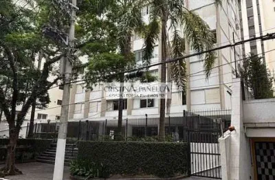 Apartamento em rua calma, no Itaim, reformado,  2 dormitórios (uma suite), uma vaga
