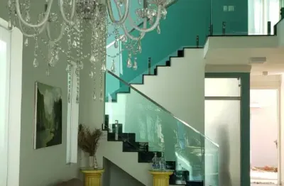 Morada da Colina - Excelente sobrado á venda procura novo dono!