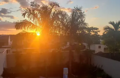 Morada da Colina - Excelente sobrado á venda procura novo dono!