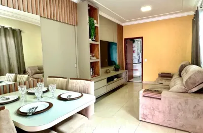 Granada - Casa com Piscina e fotovoltaica procura novo dono.