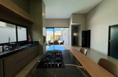 Condomínio Park Sul - Casa de porteira fechada procura novo dono,