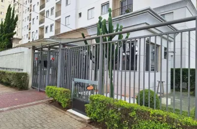 Apartamento reformado com varanda e ótima localização no jd vila formosa!
