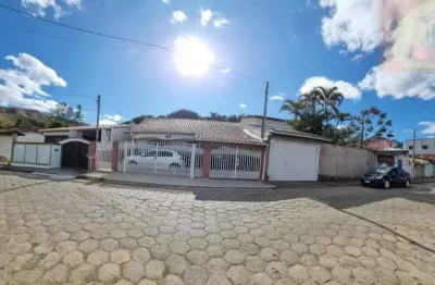 Conforto, segurança e sustentabilidade em casa térrea espetacular!