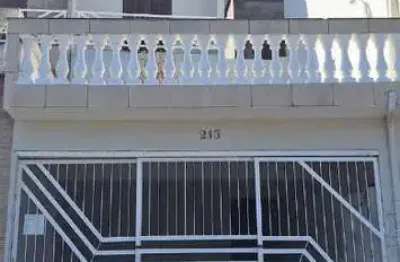 Sobrado espaçoso na vila costa melo ? 4 dormitórios, quintal e lazer para toda a família!