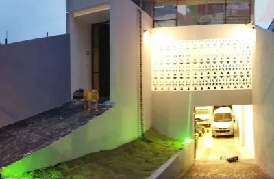 Magnífica casa! ampla com energia solar e garagem para 12 carros em perdizes