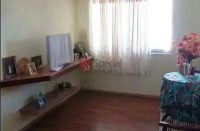 Casa com 6 quartos à venda na Rua Abernéssia, 182, Vila Carrão, São Paulo