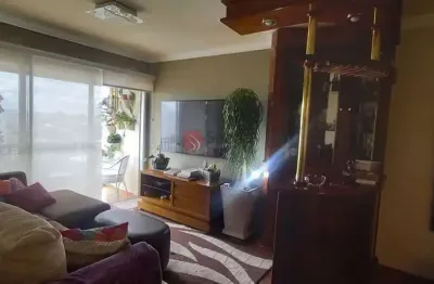 Apartamento de 3 dormitórios, andar alto, 1 vaga livre e solta excelente localização.