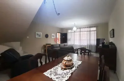 Sobrado no jardim independência com 3 vagas de garagem!