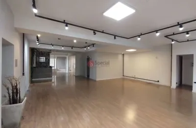 Prédio comercial no tatuapé 666,45 m², 2 andares + loja no térreo, salas, ótimo para a sua empresa.