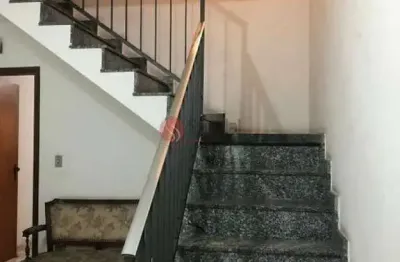 Sobrado a venda no tatuapé 3 quartos, 1 suíte e 2 vagas. 133 m² de terreno