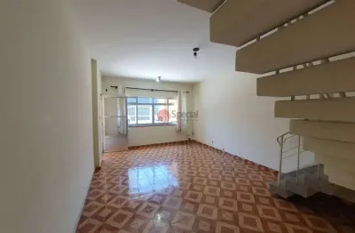 Casa com 3 quartos para alugar na Rua Bom Jesus, 765, Água Rasa, São Paulo