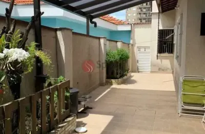 Casa no alto da mooca com 3 quartos, 1 suíte e 2 vagas, 190 m² terreno.