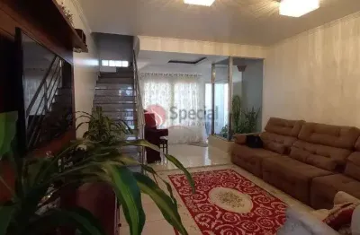 Oportunidade! ótimo sobrado reformado com piscina, 4 vagas de garagem !