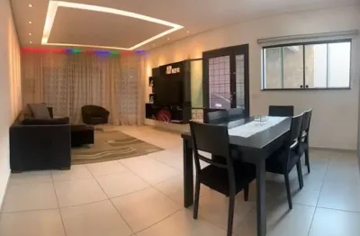 Casa térrea a venda na vila prudente, próximo a metrô 2 suites, closet, 4 vagas e churrasqueira