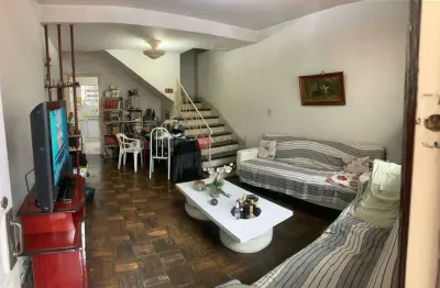 Sobrado para compra no tatuapé, 2 quartos, 2 banheiros, 1 vaga e um quarto com banheiro nos fundos