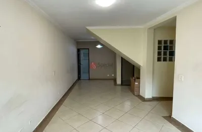 Sobrado semi geminado de 112 metros na vila prudente.