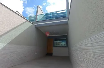 Sobrado novo com 105m²  3 dormitórios, 1 suíte, 2 vagas, espaço gourmet