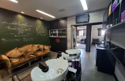 Sobrado comercial à venda com 250 m² de construção, 6 salas 5 wcs, 2 vagas .