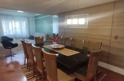 Sobrado, impecável, decorado e reformado no tatuapé, 4 suítes e 4 vagas!