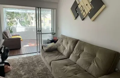 Apartamento na vila gumercindo, com 3 quartos, 1 suíte, 1 vaga e sacada.