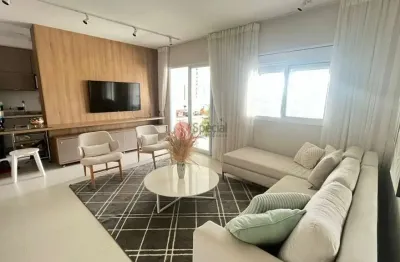 Apartamento no tatuapé à venda com varanda grill e 2 vagas, próximo metrô carrão.