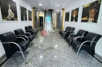 Prédio comercial no belenzinho com 260,00 metros, 8 salas, 4 banheiros, próximo av. salim  maluf.