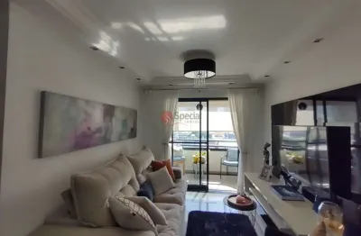 Apartamento à venda com 85 metros, 3 dormitórios, 2 vagas, localizado a 5 minutos do metrô.