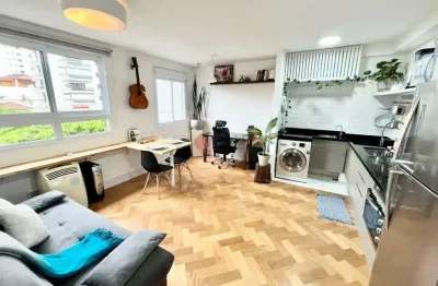 Apartamento no tatuapé, todo decorado, 1 dormitório, área de serviço, próximo ao metrô tatuapé.