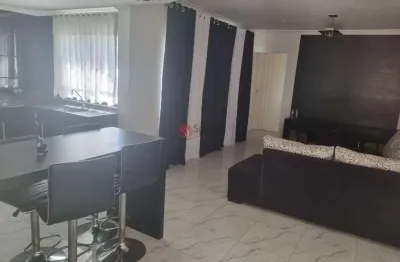 Casa térrea com 3 residências independentes, ótimo para renda.