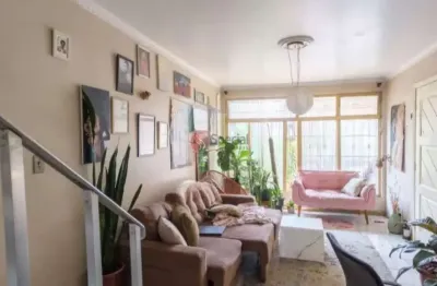 Casa com 2 quartos à venda na Avenida Norberto Mayer, 146, Vila Carrão, São Paulo