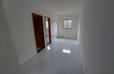 Apartamento com 40 metros na Cidade Patriarca, 2 dormitorios com quintal.