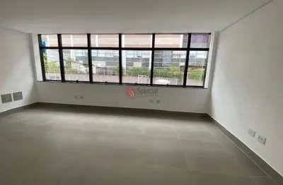Prédio comercial novo no tatuapé, ao lado do hospital são luiz com 500 m²