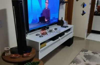 Casa em condomínio fechado com 2 dormitórios e 2 suítes na penha
