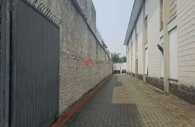 Galpão com 2500 metros construídos, terreno 3059 metros à venda na vila matilde.