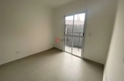 Apartamento com 2 quartos a 350 metros do metrô guilhermina.